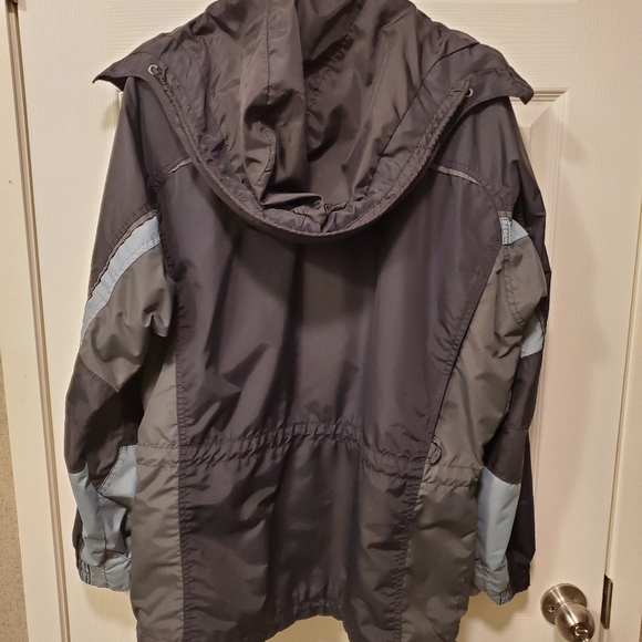 Columbia Lightweight Nylon Jacket - Picture 6 of 8